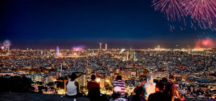 Fireworks during Sant Joan in Barcelona e1560430111919 Sant Joan Noche