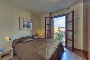 modernista-a-apartment-barcelona-master-bedroom-a_b